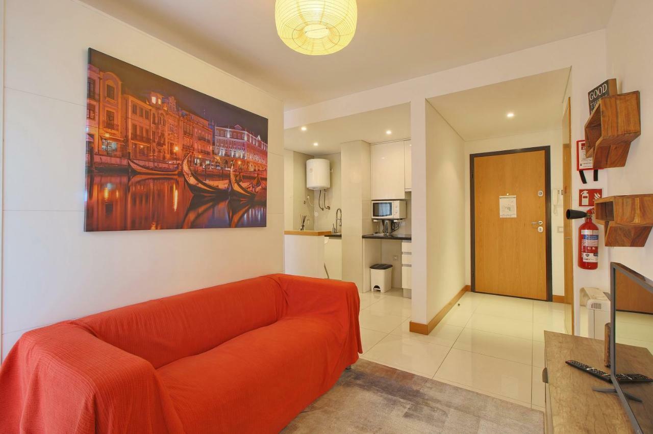 Апартаменты Apartamento Pateo Da Estacao Авейру Экстерьер фото