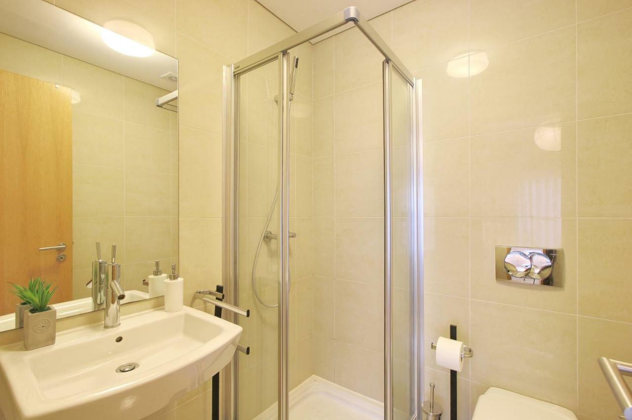 Апартаменты Apartamento Pateo Da Estacao Авейру Экстерьер фото